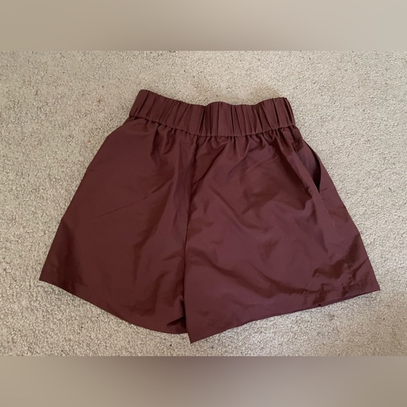 Express brown super high rise shorts size X Small NWT - Picture 5 of 7